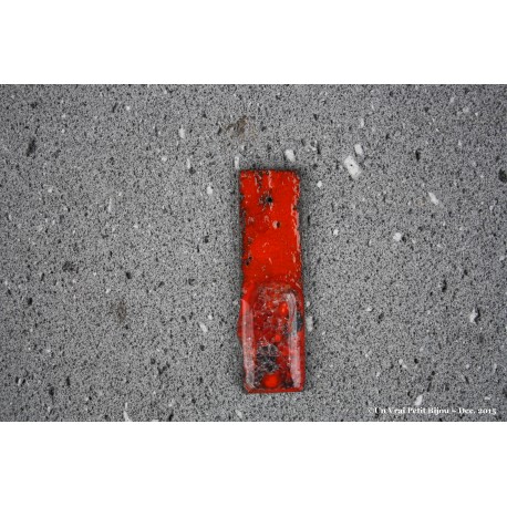 Porte-encens en pierre de lave émaillée rouge